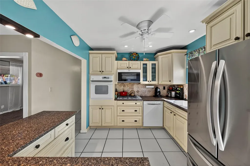 40 SW 9th Court Pompano Beach FL 33060