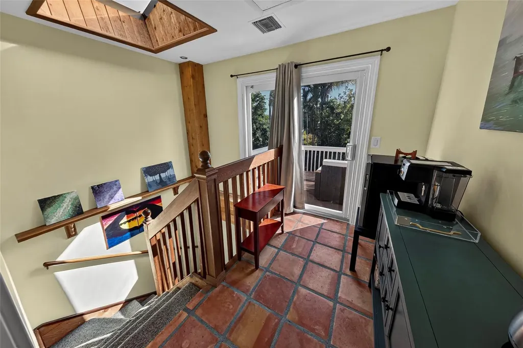 40 SW 9th Court Pompano Beach FL 33060