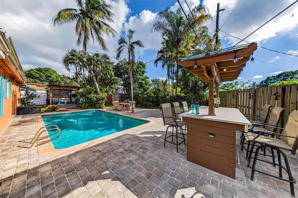 40 SW 9th Court Pompano Beach FL 33060