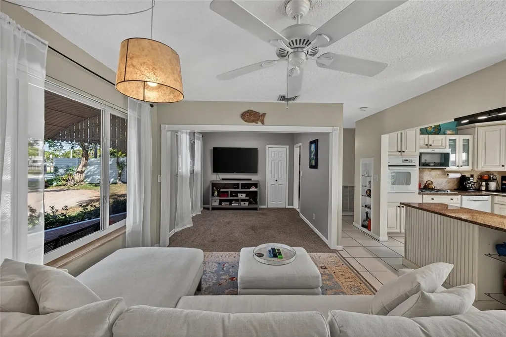 40 SW 9th Court Pompano Beach FL 33060