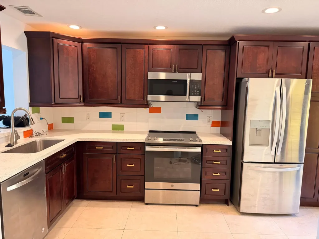 797 S Riverside Drive Pompano Beach FL 33062