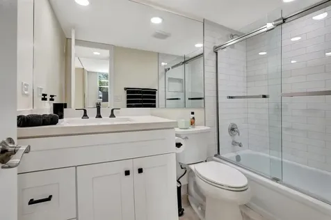9720 S Hollybrook Lake Drive Pembroke Pines FL 33025