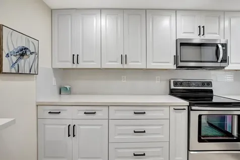9720 S Hollybrook Lake Drive Pembroke Pines FL 33025