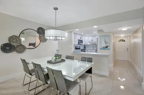 9720 S Hollybrook Lake Drive Pembroke Pines FL 33025