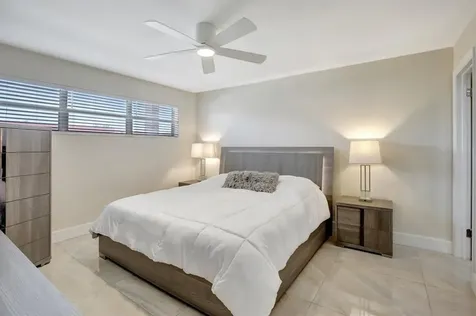 9720 S Hollybrook Lake Drive Pembroke Pines FL 33025
