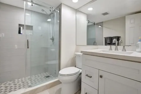 9720 S Hollybrook Lake Drive Pembroke Pines FL 33025