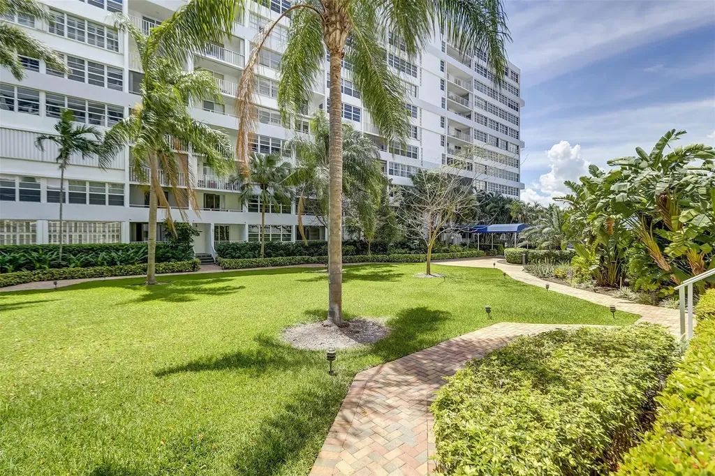 1160 N Federal Highway Fort Lauderdale FL 33304