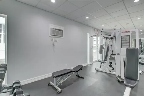 1160 N Federal Highway Fort Lauderdale FL 33304