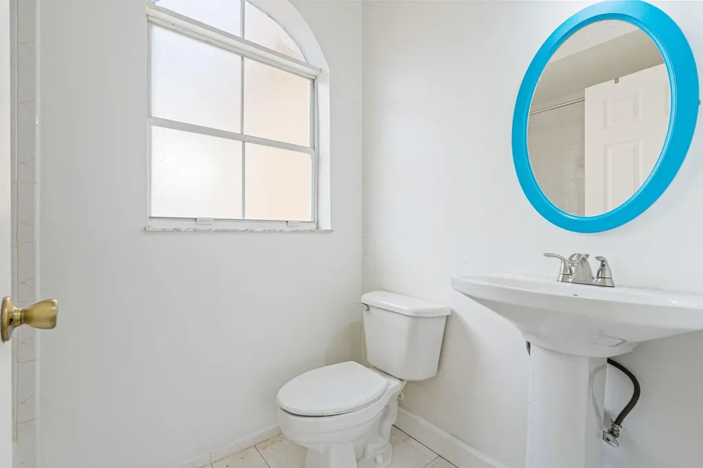 8520 NW 139th Terrace Miami Lakes FL 33016