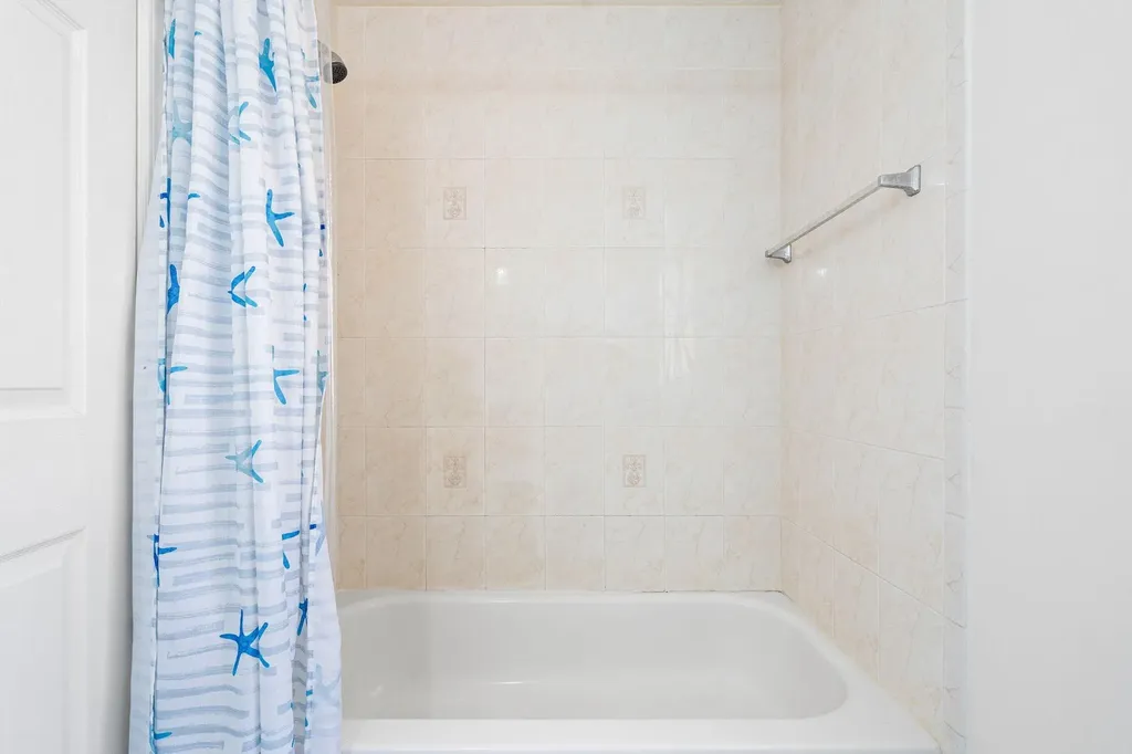 8520 NW 139th Terrace Miami Lakes FL 33016