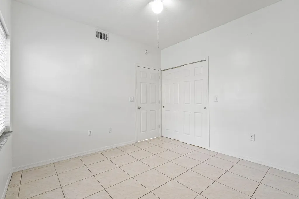 8520 NW 139th Terrace Miami Lakes FL 33016