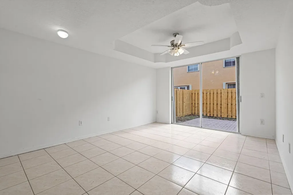 8520 NW 139th Terrace Miami Lakes FL 33016