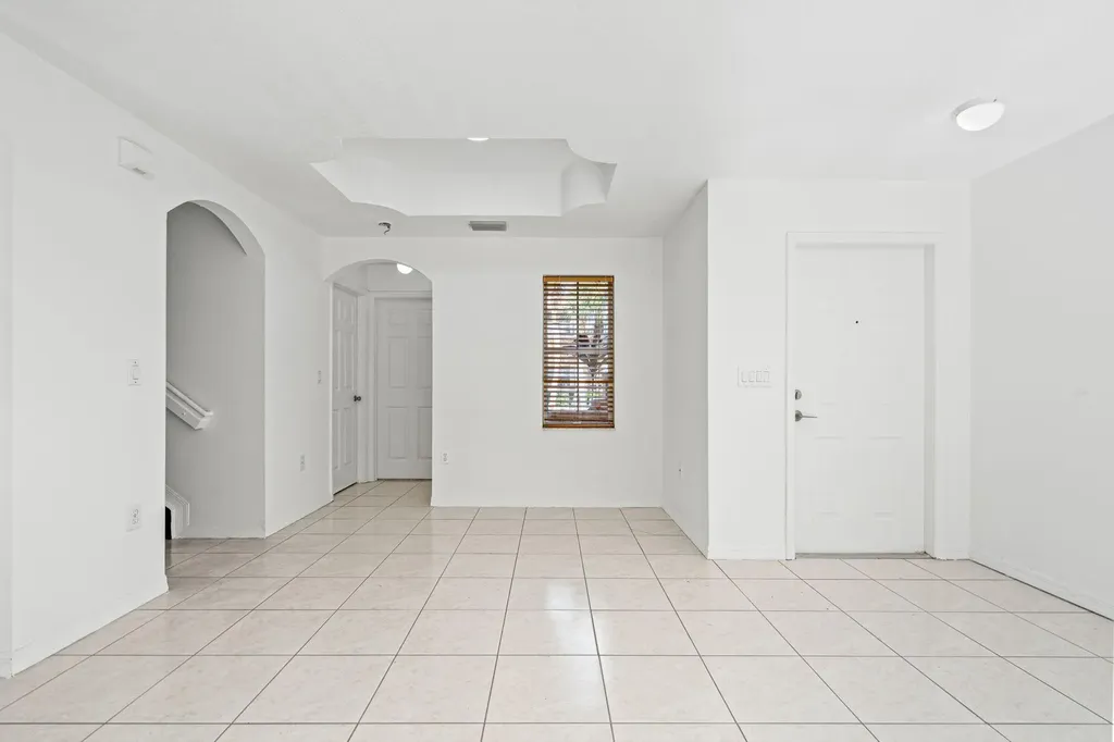 8520 NW 139th Terrace Miami Lakes FL 33016