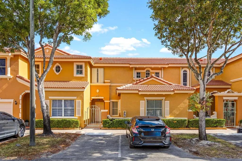 8520 NW 139th Terrace Miami Lakes FL 33016