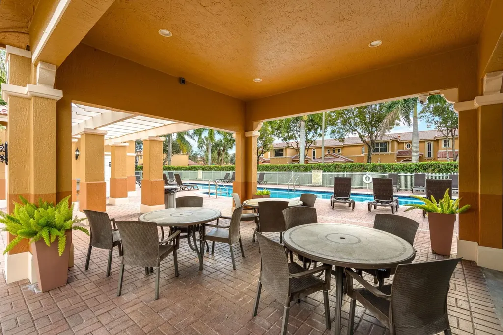 8520 NW 139th Terrace Miami Lakes FL 33016