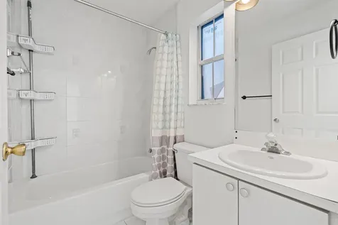 8520 NW 139th Terrace Miami Lakes FL 33016