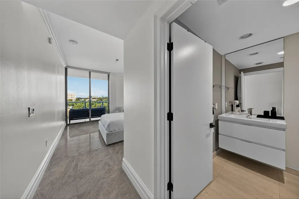 17301 Biscayne Boulevard Aventura FL 33160