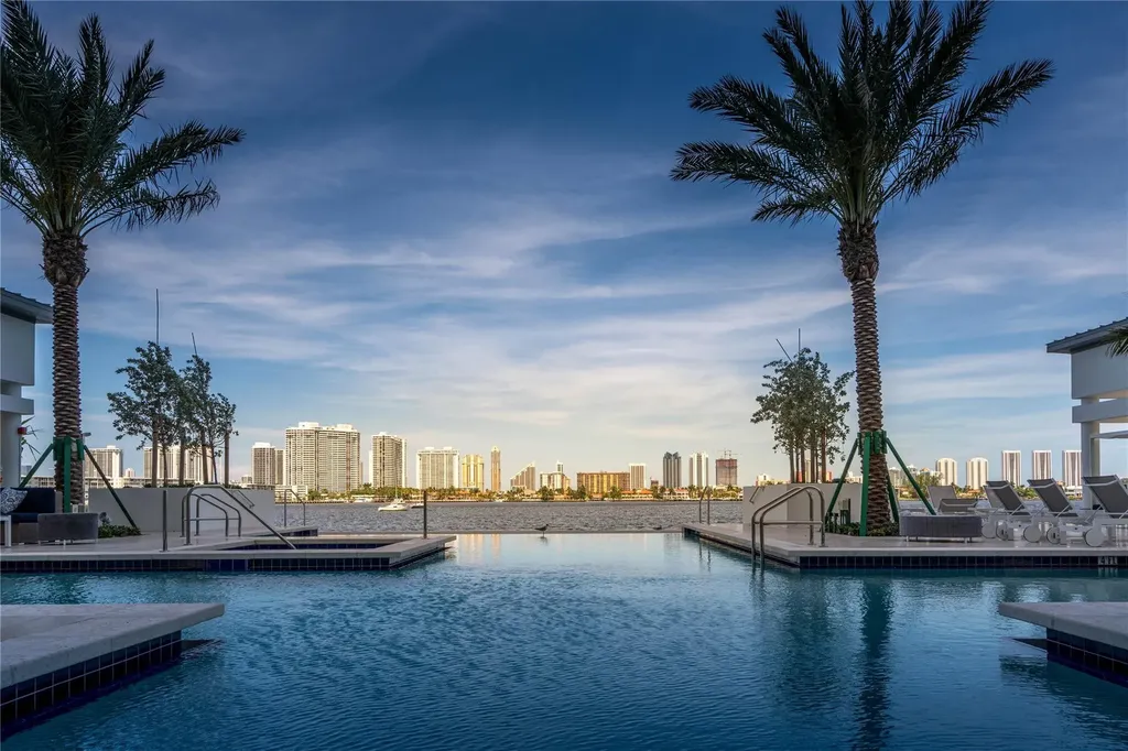 17301 Biscayne Boulevard Aventura FL 33160