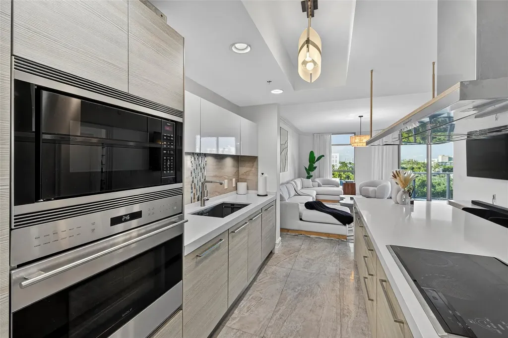 17301 Biscayne Boulevard Aventura FL 33160