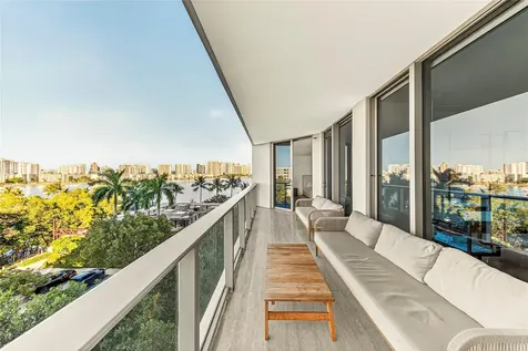 17301 Biscayne Boulevard Aventura FL 33160