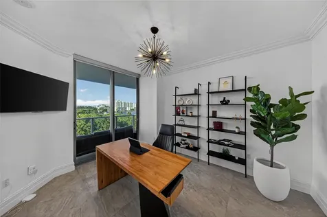 17301 Biscayne Boulevard Aventura FL 33160