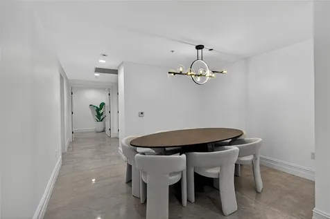 17301 Biscayne Boulevard Aventura FL 33160