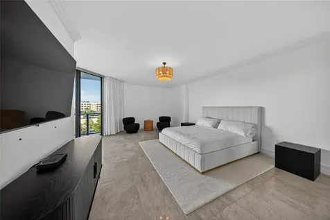 17301 Biscayne Boulevard Aventura FL 33160