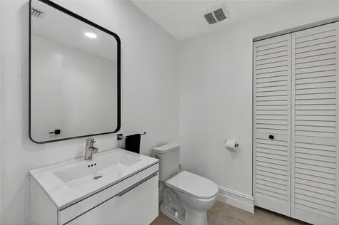 17301 Biscayne Boulevard Aventura FL 33160