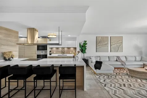 17301 Biscayne Boulevard Aventura FL 33160