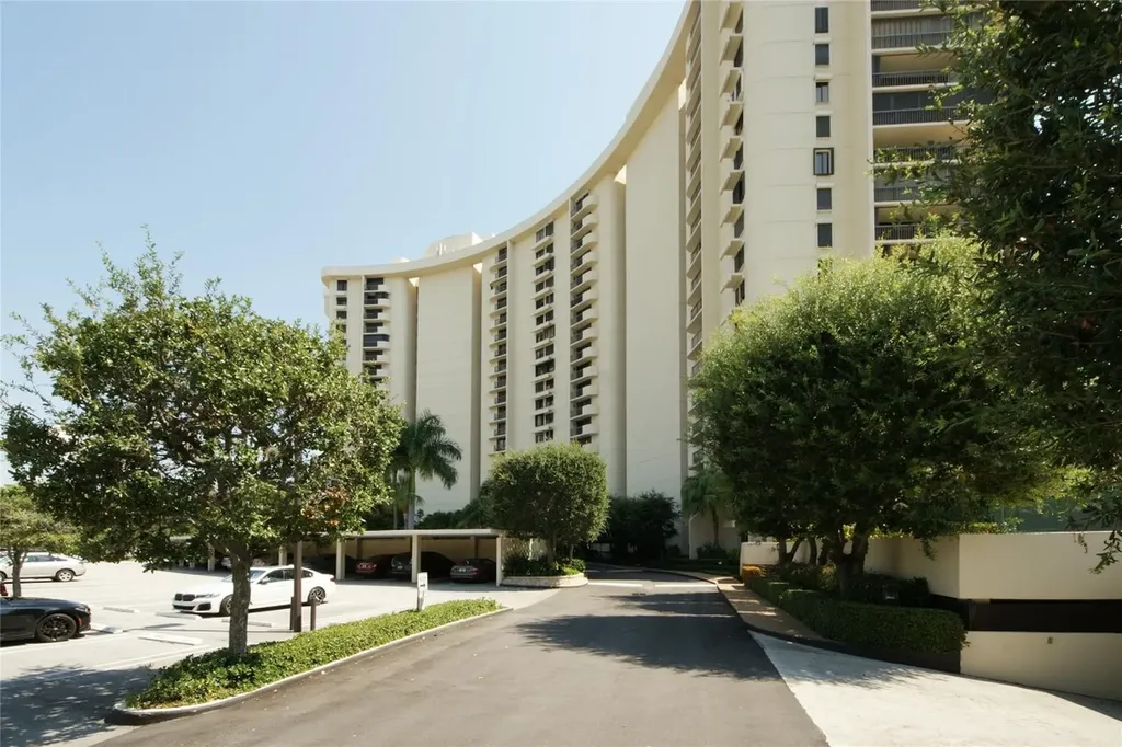 2480 Presidential Way West Palm Beach FL 33401