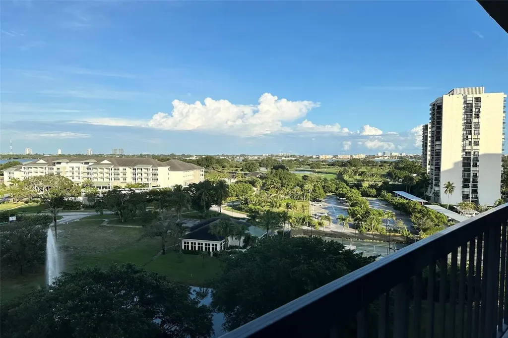 2480 Presidential Way West Palm Beach FL 33401