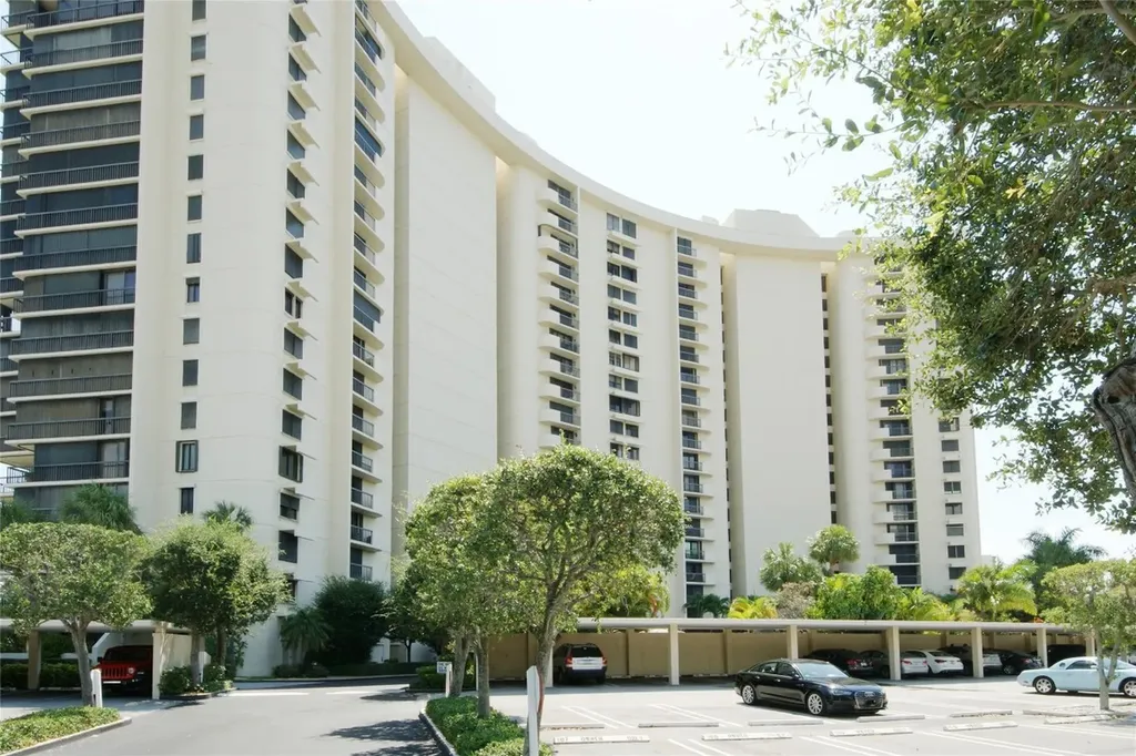 2480 Presidential Way West Palm Beach FL 33401