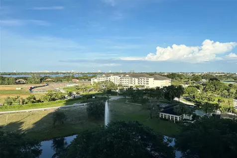 2480 Presidential Way West Palm Beach FL 33401