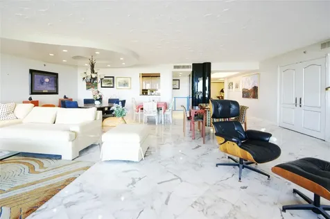 2480 Presidential Way West Palm Beach FL 33401