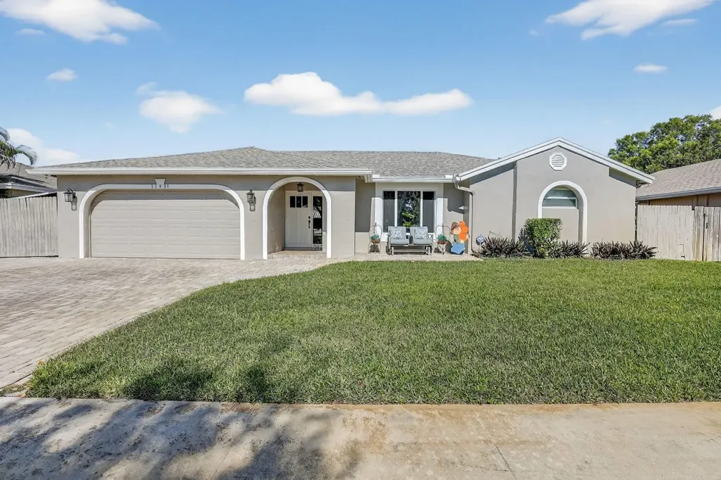 11611 SW 52nd Street Cooper City FL 33330