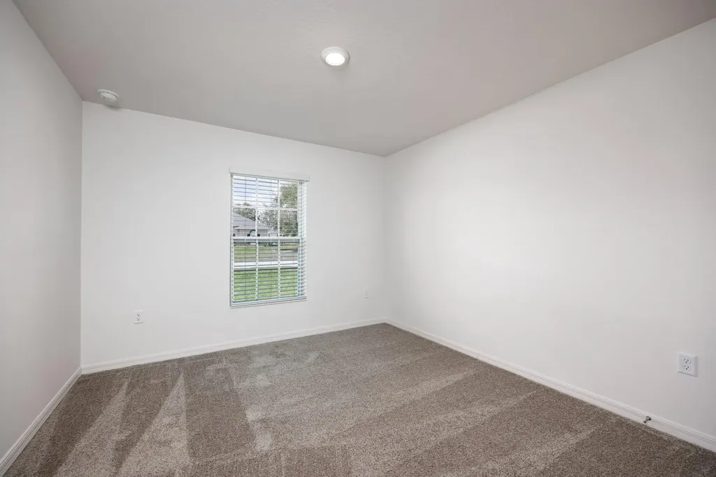 2737 SE Mariposa Avenue Port St Lucie FL 34952