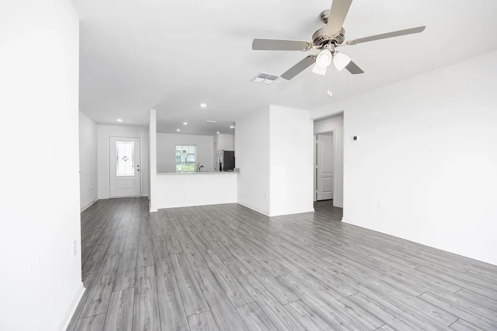 2737 SE Mariposa Avenue Port St Lucie FL 34952