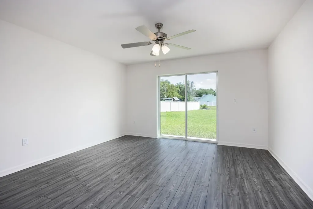 2737 SE Mariposa Avenue Port St Lucie FL 34952