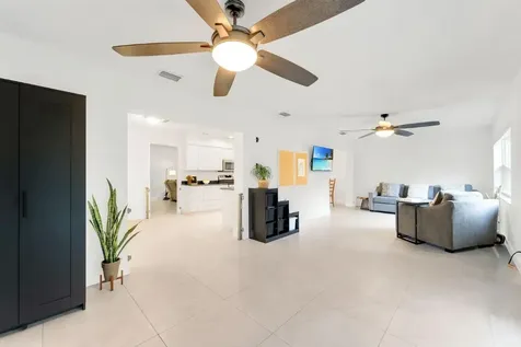 10015 NW 83rd Street Tamarac FL 33321