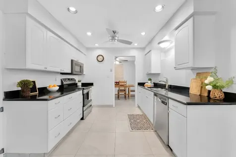 10015 NW 83rd Street Tamarac FL 33321