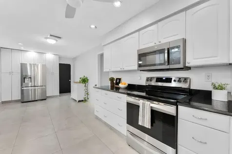 10015 NW 83rd Street Tamarac FL 33321