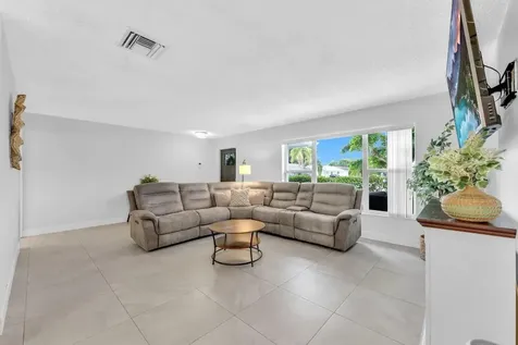 10015 NW 83rd Street Tamarac FL 33321
