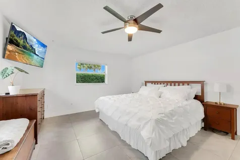 10015 NW 83rd Street Tamarac FL 33321