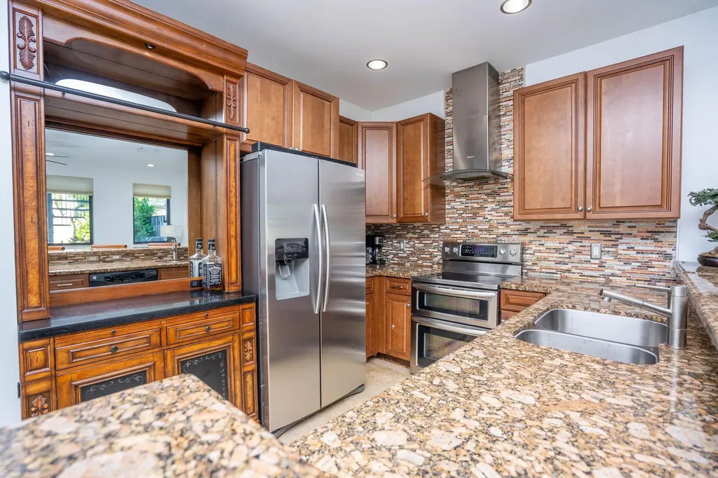 540 NE 17th Avenue Fort Lauderdale FL 33301