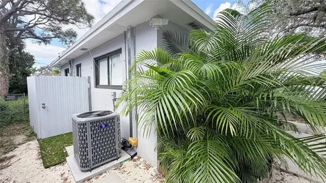 433 NW 15th Way Fort Lauderdale FL 33311