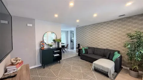 433 NW 15th Way Fort Lauderdale FL 33311