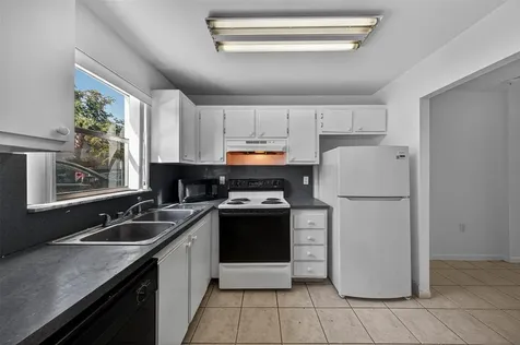 809 W Oakland Park Boulevard Oakland Park FL 33311