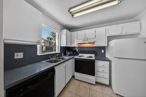 809 W Oakland Park Boulevard Oakland Park FL 33311