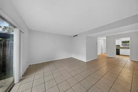 809 W Oakland Park Boulevard Oakland Park FL 33311