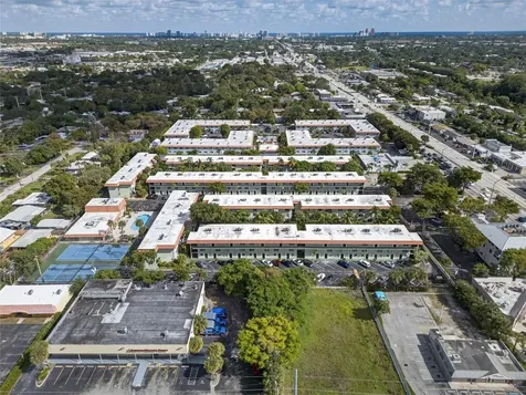 809 W Oakland Park Boulevard Oakland Park FL 33311